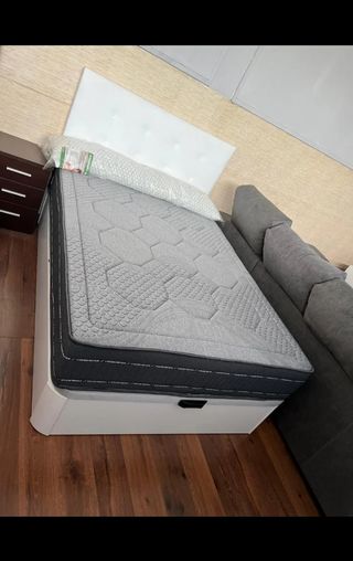 CANAPÉ CANAPES CANAPÉ CANAPES