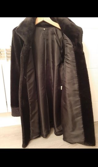 Abrigo Mouton sintético