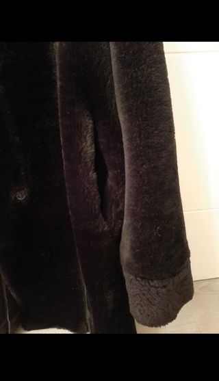 Abrigo Mouton sintético