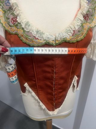 Cuerpo de huertana / fallera