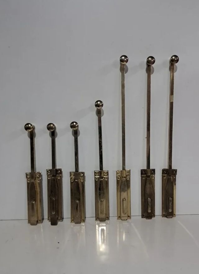 Set di perni in metallo