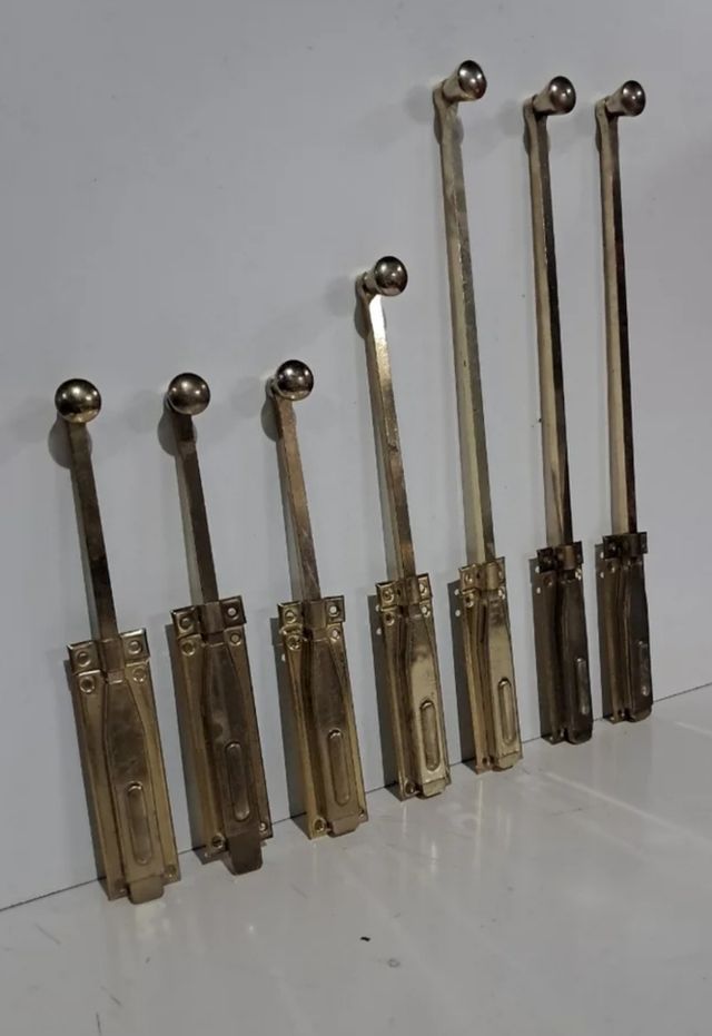 Set di perni in metallo