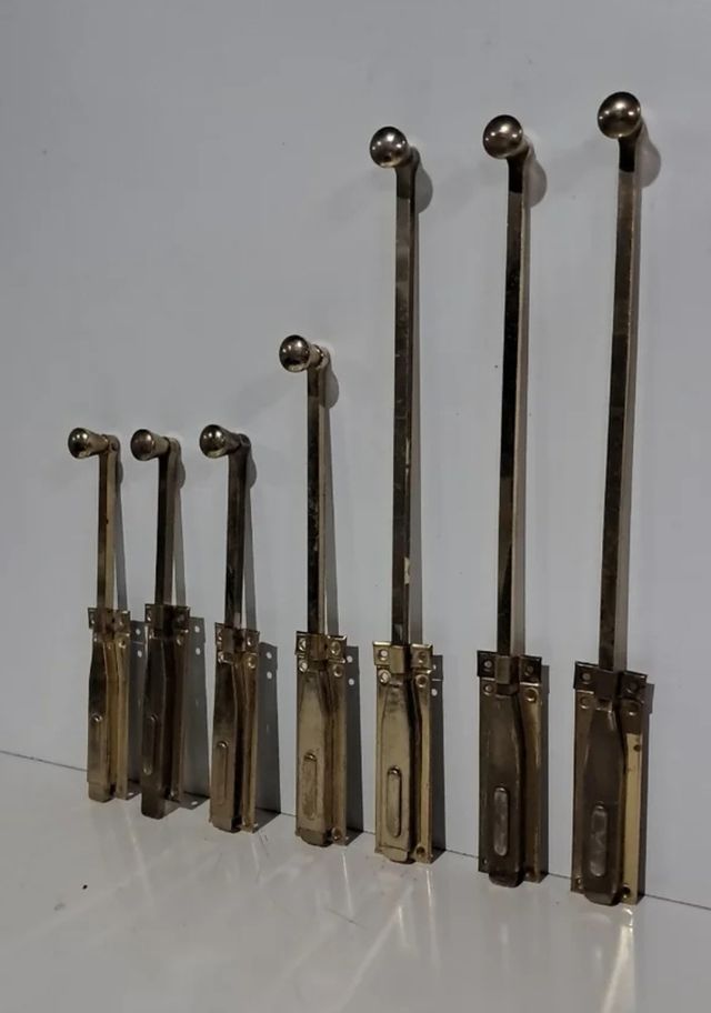 Set di perni in metallo