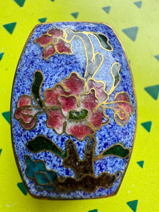 Cajita esmaltada colgante