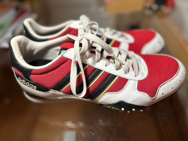 Zapatillas Adidas hombre  rojas y blancas