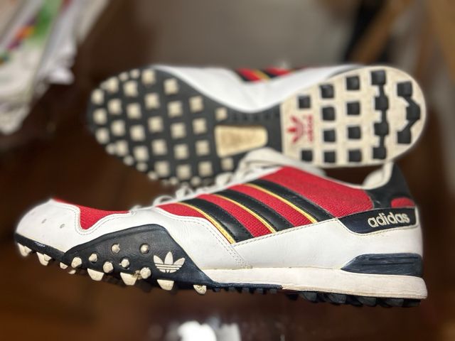 Zapatillas Adidas hombre  rojas y blancas