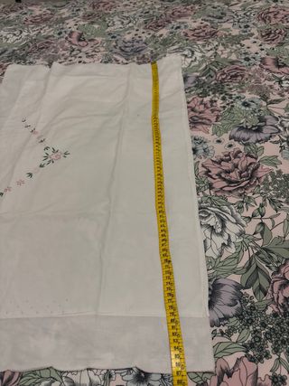 Fodera in cotone antico ricamata a mano
