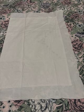 Fodera in cotone antico ricamata a mano