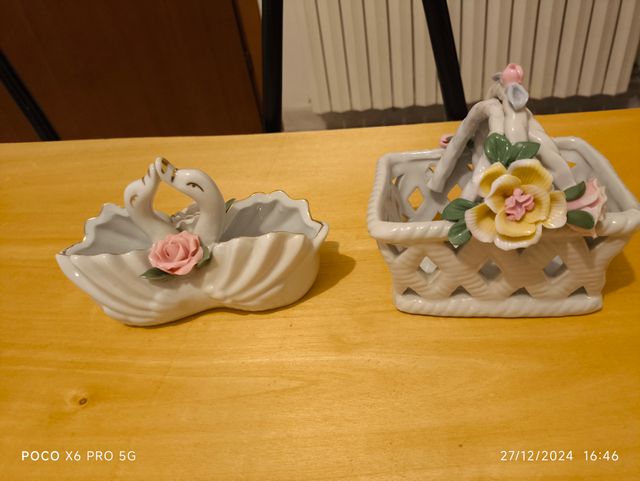 coppia di vasi stile vintage