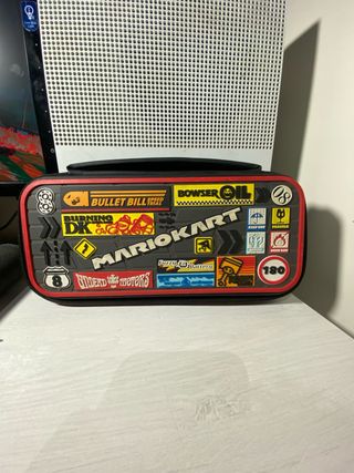 Juego de Mariokart con su funda a juego