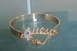 Pulsera brazalete doradas Guess 