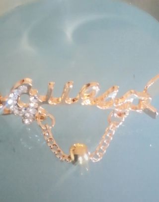 Pulsera brazalete doradas Guess 