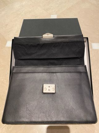 Cartera de piel diseño italiano. Porta documentos