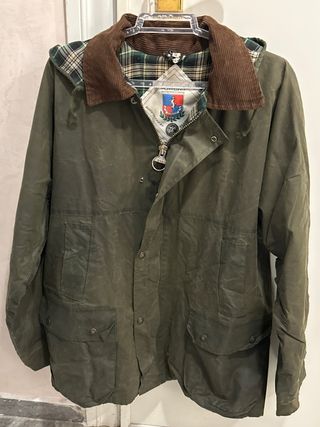 Chaqueta tipo Barbour verde von cuello pana marrón