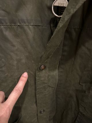 Chaqueta tipo Barbour verde von cuello pana marrón