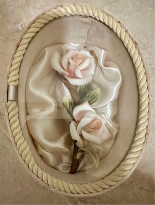 Ramo rose scatola raso Mollica