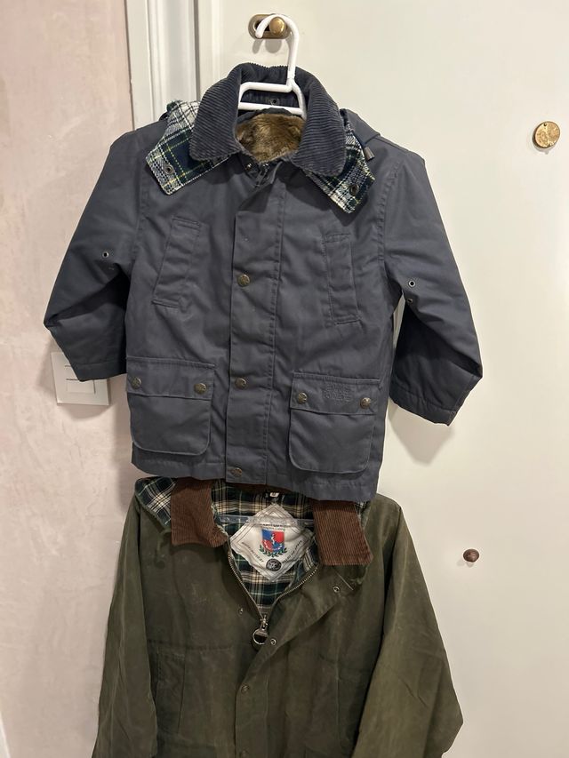 Chaqueta tipo Barbour azul marino talla 3