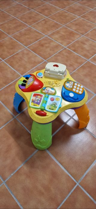 Mesa de juegos infantil