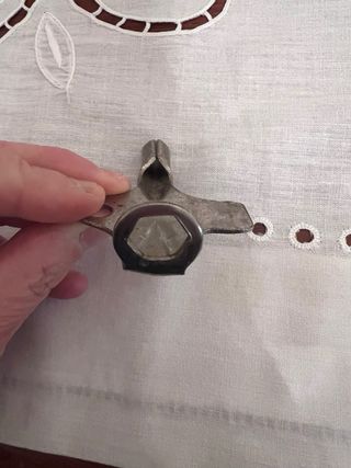 Chiavetta per regolazione pattini a rotelle