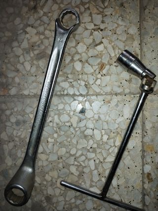2 Llaves herramientas