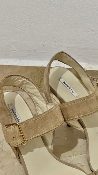 Sandalias de tacon Bimba y lola