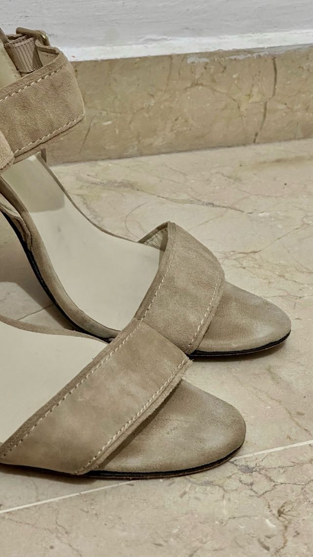 Sandalias de tacon Bimba y lola