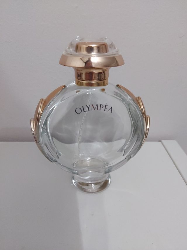 Frasco perfume Olympea de Paco Rabanne