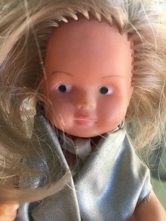 Bambola vintage "Barriguita" di Famosa