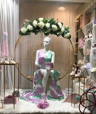 Aro decorativo con balda