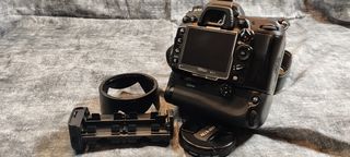 Nikon D7000 con 2 objetivos