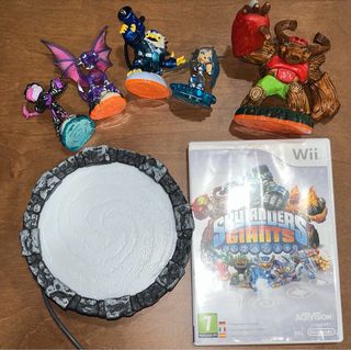 SKYLANDERS GIANTS WII STARTER PACK