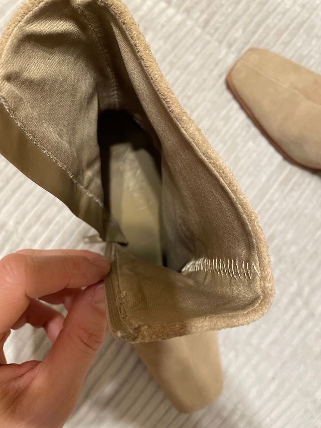 Botines piel. color beis. talla 38. Mango