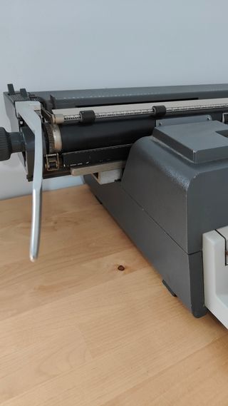 Máquina olivetti línea 98