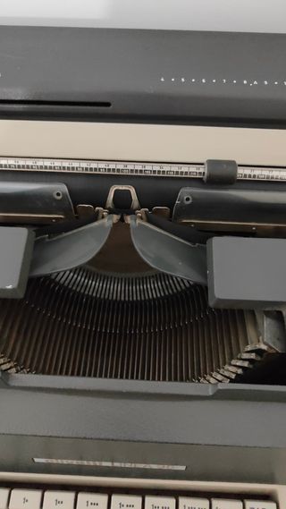 Máquina olivetti línea 98