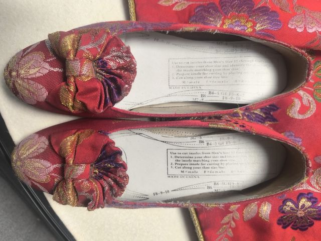 Traje de fallera de mujer.