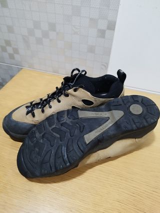Zapatillas de montaña Boreal talla 46