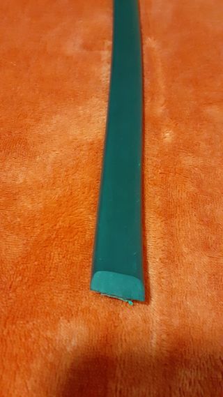 MOLDURA UNIVERSAL PARA CARROCERÍAS DE COCHES 