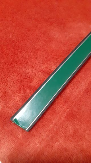 MOLDURA UNIVERSAL PARA CARROCERÍAS DE COCHES 