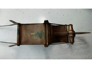 Antica cariola giocattolo in rame cesellata