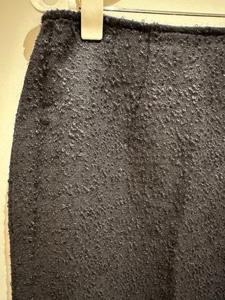 Falda negra tipo Chanel 
