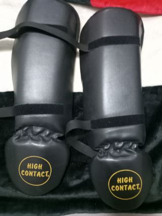 Guantes boxeo y espinilleras Muay Thai k