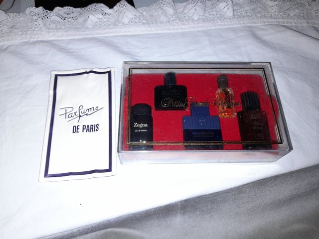 Coleccion de perfumes de París.