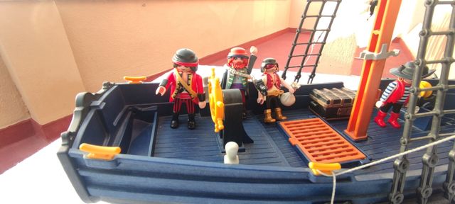 Barco pirata Playmobil