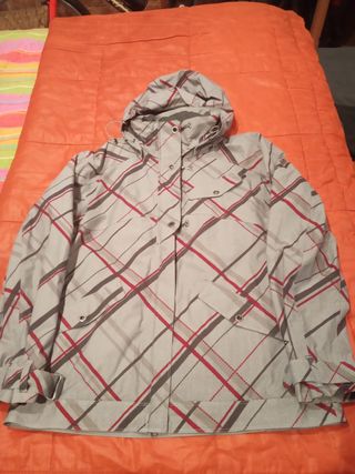 Chamarra cortavientos Columbia Titanium talla L