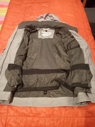 Chamarra cortavientos Columbia Titanium talla L
