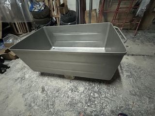 Bañera de aceroinoxidable con ruedas