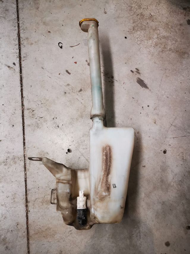 Deposito limpiaparabrisas