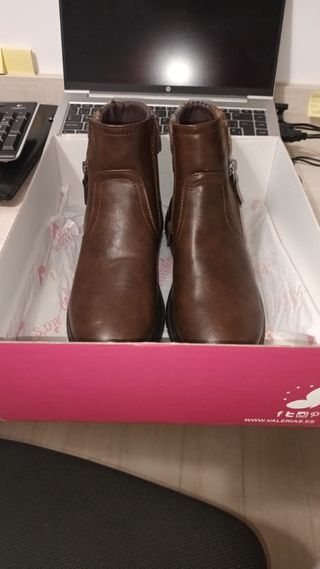 Botas de invierno alemanas nuevas