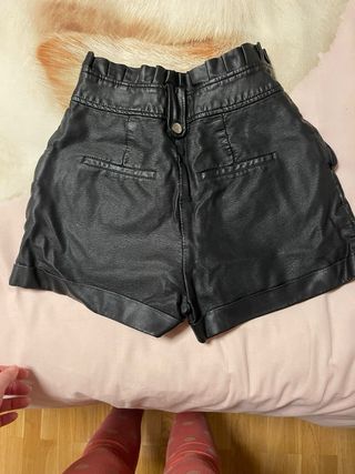 Pantalon corto cuero talla 34
