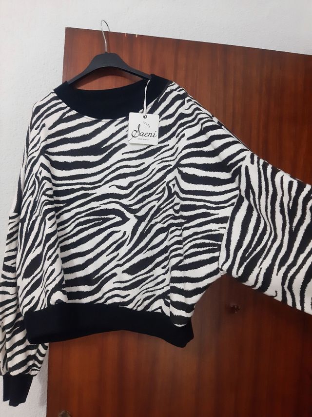 Sudadera de cebra si estrenar muy calentita